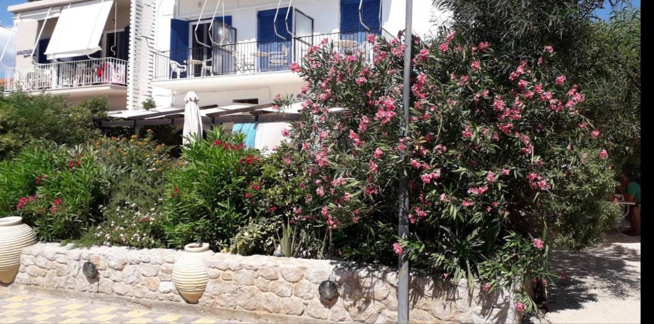 Vikos Beach Apartments Paralia Irion Eksteriør billede